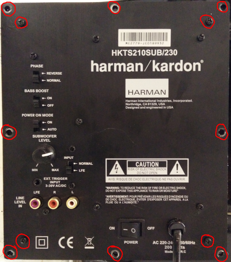 Subwoofer Rückseite mit Schrauben